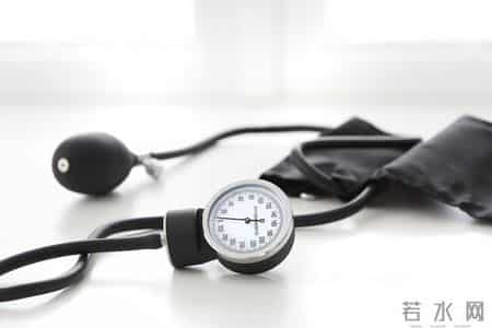 小寒过后，医生提醒：高血压的朋友，早上牢记2不做3不吃！