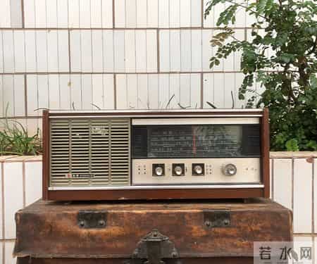 调查发现：每次睡前玩手机的人，不出几个月，睡眠或有3变化