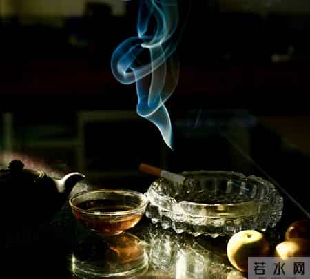 吸烟又火了？医生发现：血压高吸烟时，多留意4点，有益健康