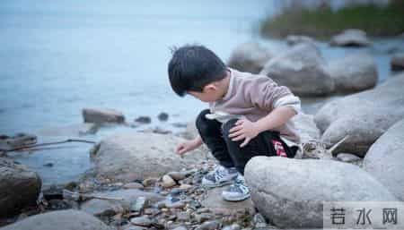 不生育算自私吗？打工人连 8 小时双休都成奢望，拿什么养孩子？