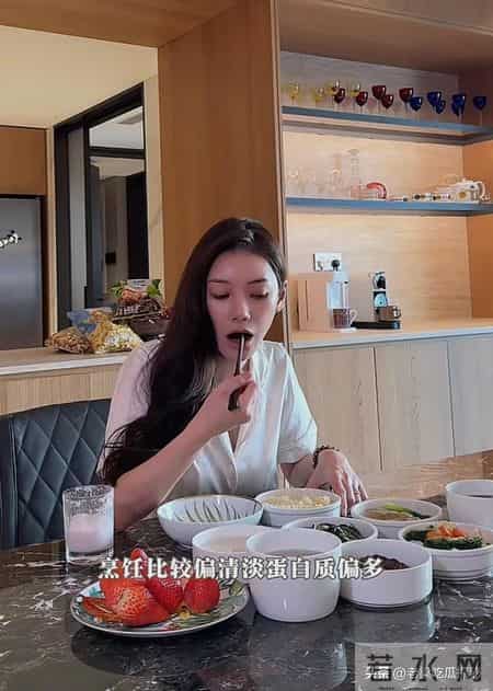 马筱梅孕期直播，汪小菲没露面，她靠自己撑起一片天