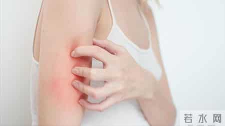 身上4处发痒，竟被确诊癌症！男子崩溃：以为只是简单过敏