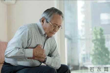 医生提醒：高血压最危险的信号，不是头晕眼花，而是这4个症状！