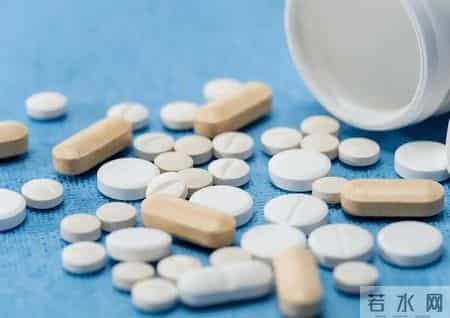 钙片再次成为关注中心！医生发现：吃钙片后，千万多留意这4点！