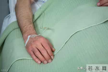 医生劝告：跟尿毒症病人一起吃饭，一定注意三件事，千万别忽视