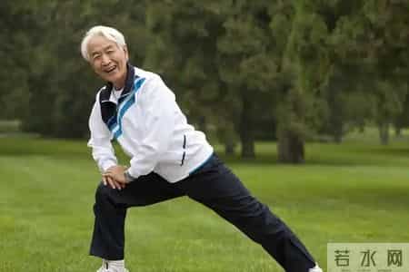 医生建议：老人一旦超过69，立刻停止这几种行为，不利于身体健康