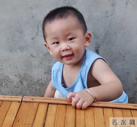 看着孙儿的成长真是一种无法言状的幸福！