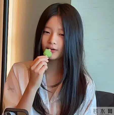 马筱梅晒孕肚照，豪华儿童房曝光，颜色说明一切，和小玥儿有缘分