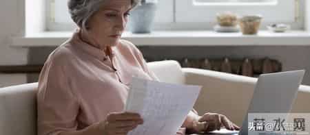 东欧老人陷双重寒冬：养老金比西欧低30%，冻死案例触目惊心