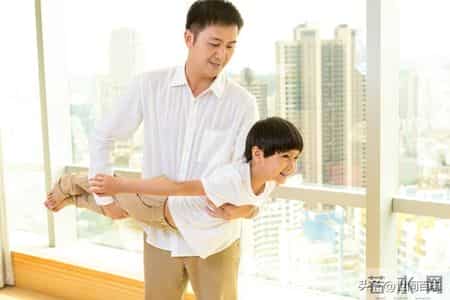 聪明爸爸都在学：育儿必修课，每天问孩子6个问题，不费嘴见效快