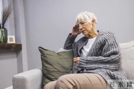 半夜老是醒，其实就是“阳不交阴”！教你1招，让你一觉睡到天亮