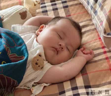 宝宝睡觉有这3种迹象，暗示智商很高，占一个也超幸运