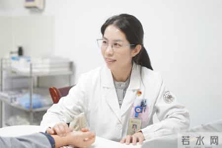 一杯下肚=超快顺产+神速恢复？红参水成孕产圈“顶流”，专家：不是人人都能喝