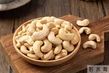 越来越多的人心梗离世！医生反复提醒：少吃芹菜，多吃这几种食物