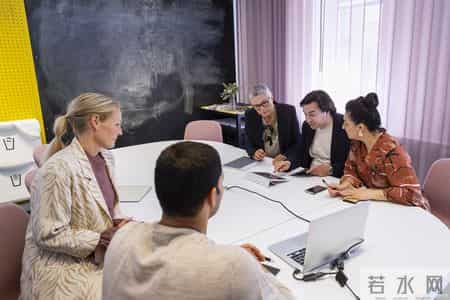 转型不是换跑道，而是给老技能找新场景，5个高适配转型方向