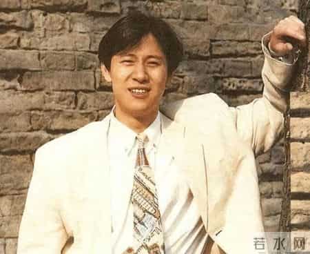 身价过亿到拍卖豪宅，被迫“住”养老院的解晓东，57岁混成这样？