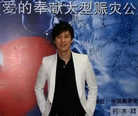 那个连登14次春晚的歌坛巨星，如今家产被拍卖住进"养老院"？