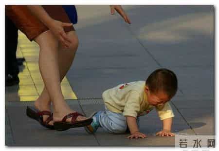 跟婴儿聊天别瞎唠，这6招越聊娃越聪明！