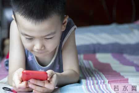 孩子沉迷手机，往往不是自控力差，而是生活太“空”