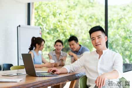 职场中：有的人有能力却在评优和提拔名单上输得彻底