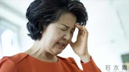 女性因缺铁贫血头晕！医生提醒：平时少吃点甜食，要多吃几物