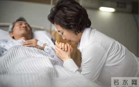 肺癌与散步有关？医生再三提醒：60岁以后，散步时要多注意这几点