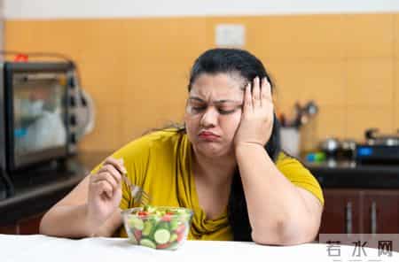 人不会莫名其妙生胃病？发现：有胃病的人，背后可能有三个缘由