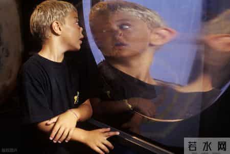 孩子为什么会变成“小舔狗”？答案可能让很多家长不舒服