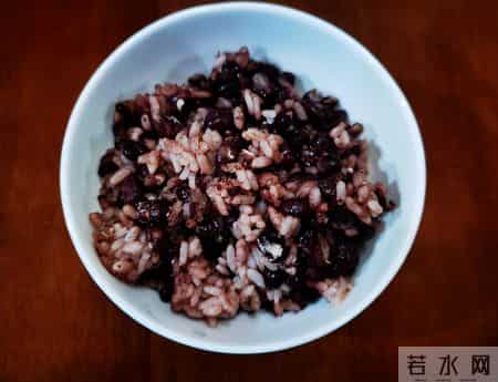 医生研究发现：经常吃豆类的老人，用不了多久，身体会有3大改善