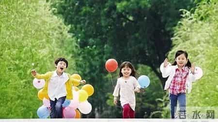 差点被孩子的“积食”整崩溃！直到老中医教我煮这一碗水