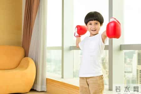 孩子越管越拖拉？北大六院曝光：92%家长剪断了“自控神经”！