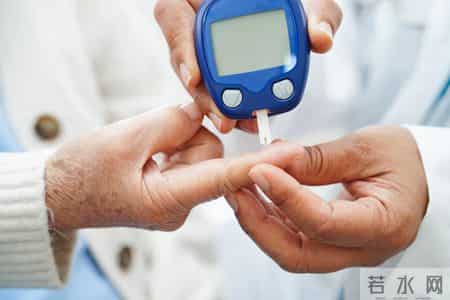 糖尿病最该戒掉的6种食物！经常吃会慢慢“拖垮血糖”，别不在意