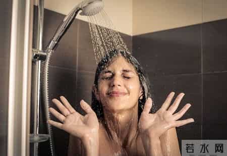 医生提醒：入冬后最伤害心脏的行为，不是散步！而是频繁做这4事