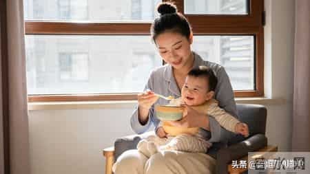 从“饭渣”到“干饭小能手”，我用两个月搞定娃的辅食抗拒症