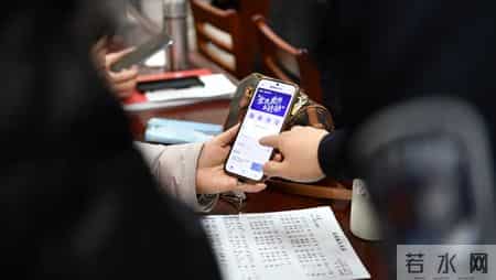 阜阳阜南公安民警：守护“夕阳红”，老年大学里的反诈“定制课”