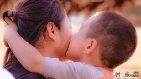 孩子越哄越优秀！牢记这6个关键词，把孩子的情绪价值直接拉满