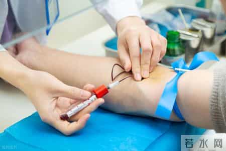 多名医生忠告：慢性肾病患者做过尿检，务必重点看这4项核心结果