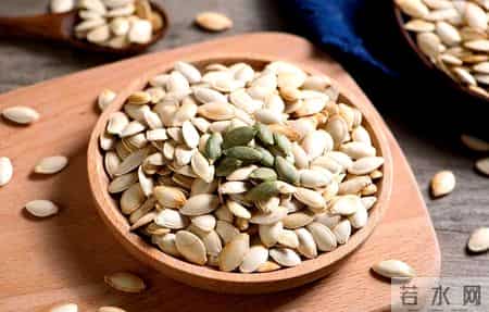 经常吃南瓜子，对血管有利还是有弊？医生：保护血管，请远离4物