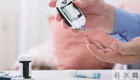 医生忠告：长期注射胰岛素，或许会给身体带来这2个危害