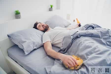 医生研究发现：每日饮酒的冠心病人，多数临近63岁或有5种异样