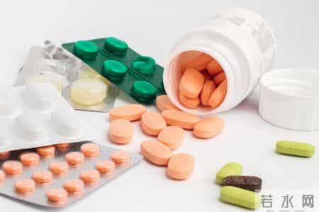 医生提醒：苯磺酸氨氯地平不建议和这3种药搭配，别不懂吃！