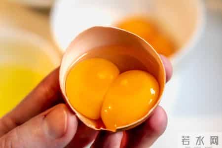 高血脂一口蛋黄不能吃？医生反复提醒：等身体出问题，后悔也晚了