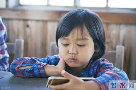 孩子沉迷手机，往往不是自控力差，而是生活太“空”