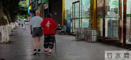 宁愿独居也不跟儿子同住，戳中老人心声：忍气吞声不如独自清净！