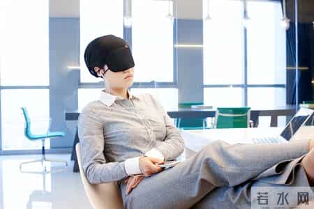 “早睡早起”是错的？医生劝告：过了65岁，睡觉尽量要做到这4点