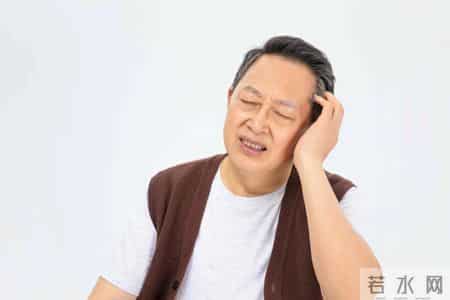 医生研究发现：每日饮酒的高血压人，多数临近63岁或有5种异样