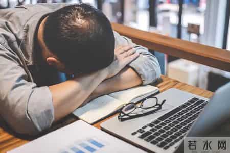 医生调查发现：高血压最危险的信号，不是头晕眼花，而是这5症状