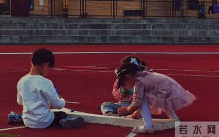 农村家庭建议：如果夫妻不是特别缺钱，别让孩子被奶奶带大