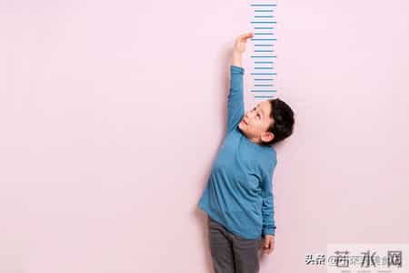 冬季是“转骨黄金期”，多给孩子吃4样，补钙强身，助力个头猛蹿