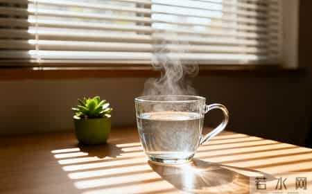 高血糖患者喝水：2种水坚决不喝，2种水要多喝，稳定血糖享健康